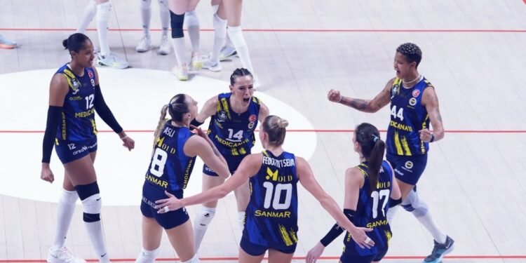 Beşiktaş 0-3 Fenerbahçe Medicana (MAÇ SONUCU ÖZET)