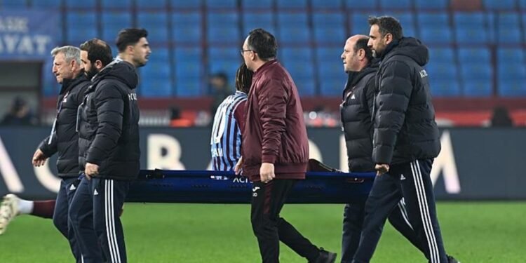 Cham sedyeyle çıktı