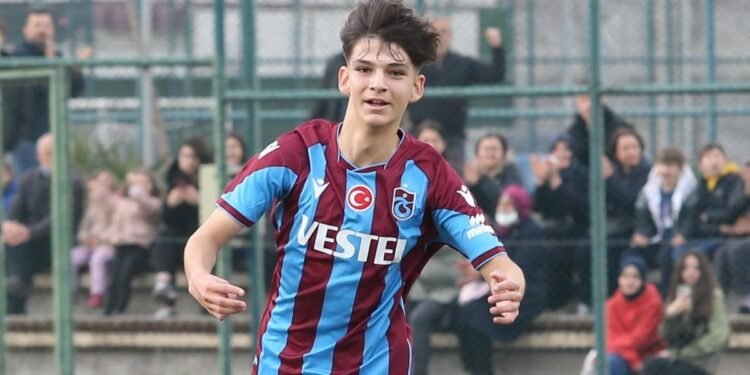 Ertem’den muhteşem bir gol
