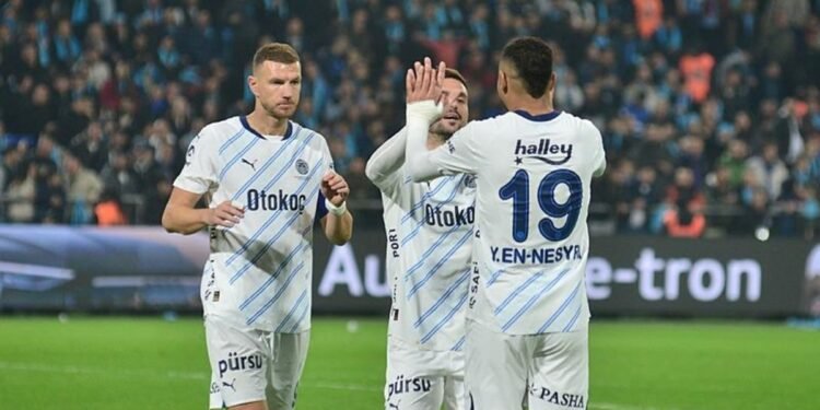 Fenerbahçe Olimpik Lyon karşısında bir ilk peşinde