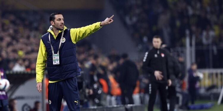 Fenerbahçe Yardımcı Antrenörü Salvatore Foti: Mourinho’nun yokluğu…