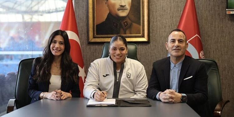 Her yerde zirvede olacağız
