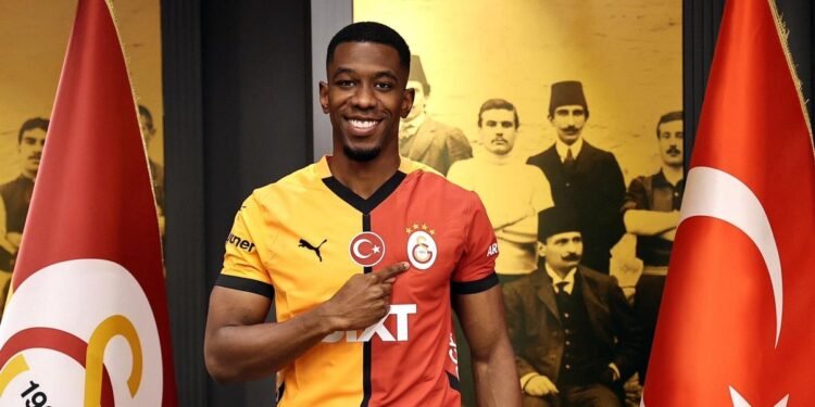Galatasaray Carlos Cuesta transferini açıkladı!