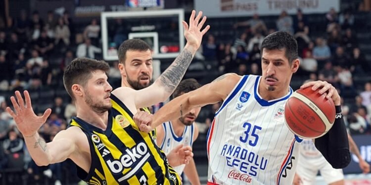 Anadolu Efes 81-82 Fenerbahçe Beko (MAÇ SONUCU ÖZET)