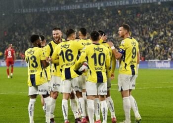 Fenerbahçe Kadıköy’de avantajı kapmak istiyor! İşte Mourinho’nun Rangers maçı 11’i