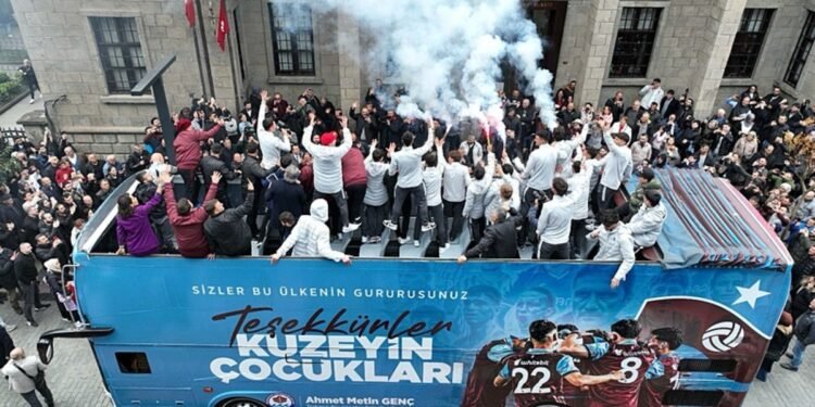 Avrupa ikincisi olan Trabzonspor U19 Takımı’na coşkulu kutlama