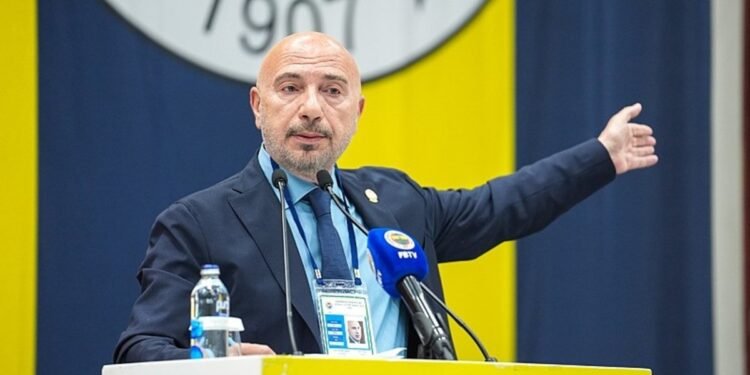 Fenerbahçe eski yönetim kurulu üyesi Hakan Bilal Kutlualp kulüp başkanlığına adaylığını açıkladı!