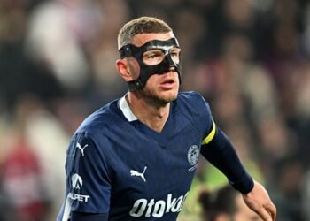 Fenerbahçe’den Edin Dzeko kararı! Tecrübeli golcüyle yollar ayrılıyor