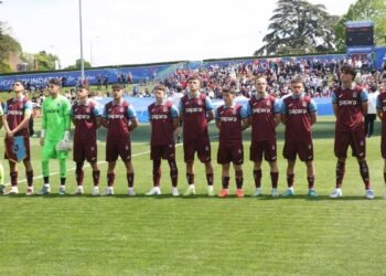 Gençler iz bıraktı