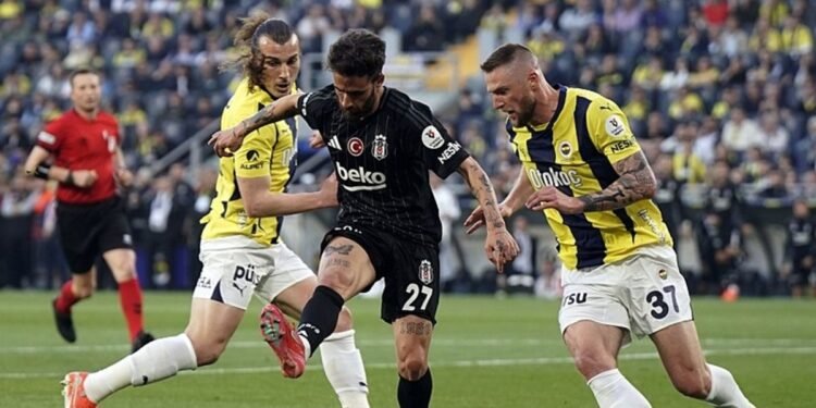 Fenerbahçe 0-1 Beşiktaş (MAÇ SONUCU – ÖZET) Kadıköy’deki dev derbi Kartal’ın!