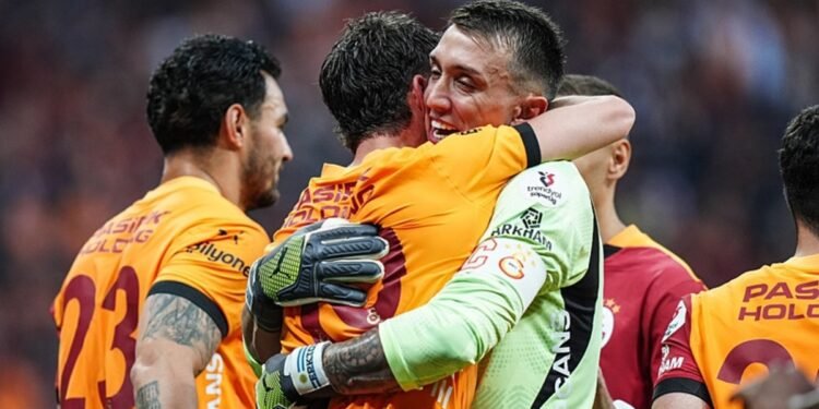 Galatasaray’da Fernando Muslera dönemi sona erdi!