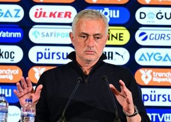 Jose Mourinho da Jorge Jesus gibi şampiyonluğu derbilerde kaybetti