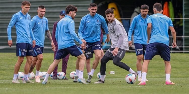 PERDE KAPANIYOR | Bordo-mavililer, 2024-2025 sezonunu Antalya’da tamamlıyor.