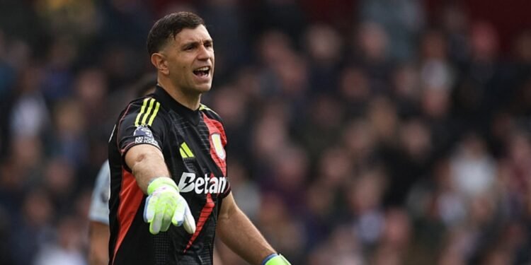 TRANSFER HABERİ – Fenerbahçe’den Emiliano Martinez bombası! Dev teklif ortaya çıktı