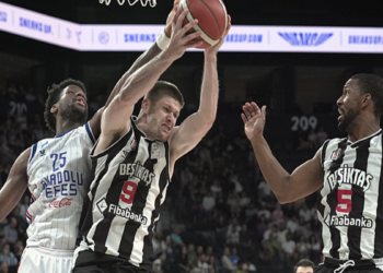 Anadolu Efes 64-75 Beşiktaş Fibabanka | MAÇ SONUCU-ÖZET