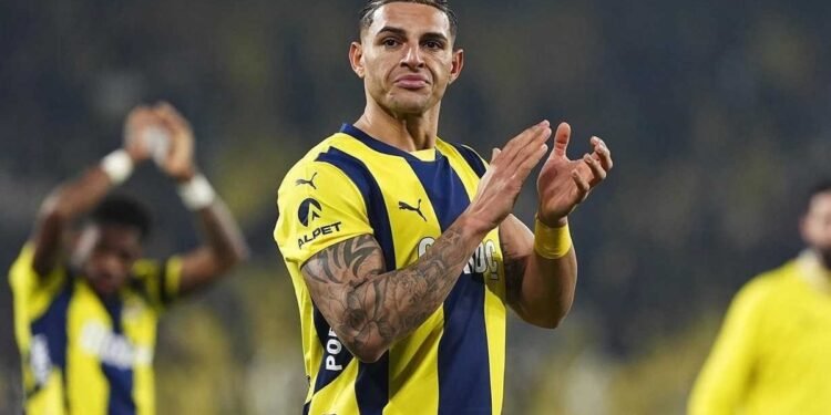 Carlos hazırlanıyor