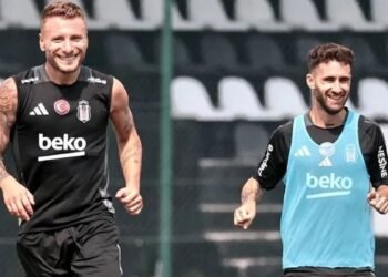 İki yıldız uçurdu