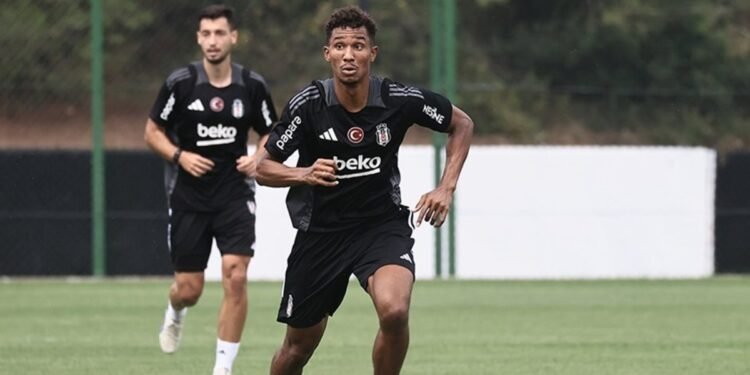 İlk transfer Uduokhai