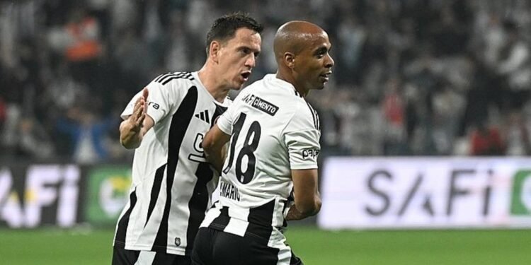 Joao Mario sürprizi