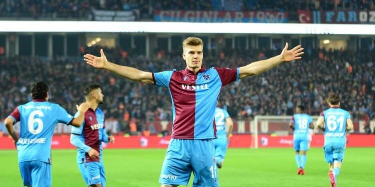 Yabancı forvet katkısı