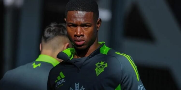 Yeni Eto’o elden kaçtı