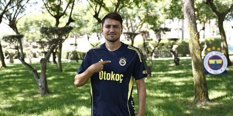 Cengiz Ünder: Fenerbahçe’de oynamak ayrı bir gurur
