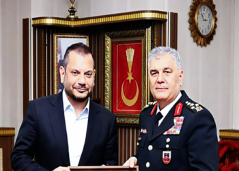 Doğan’dan ‘özel’ ziyaret