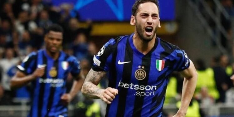 Hakan’ın aklı Cimbom’da