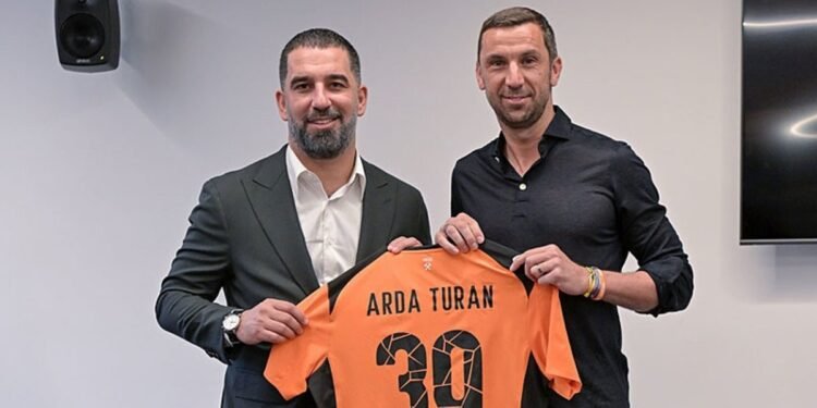 Kartal’ın rakibi Arda Turan