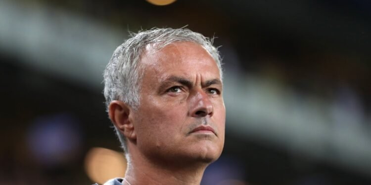 Fenerbahçe Teknik Direktörü Jose Mourinho’dan Kerem Aktürkoğlu açıklaması!