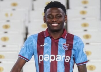 Olaigbe kasırga gibi esiyor