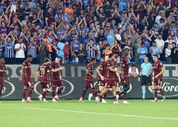 Büyük hasret bitmeli