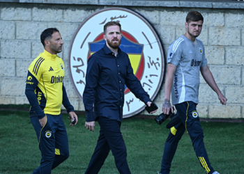 Domenico Tedesco Fenerbahçe’de ilk antrenmanına çıktı