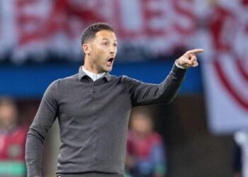 Hoca yabancı olacak