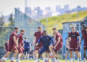 Kadrosuna 8 futbolcu kattı