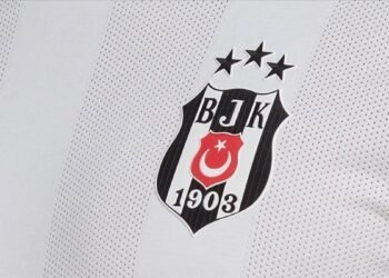 Beşiktaş resmi hesaptan duyurdu! “Bahis oynayan hakemler ve bahis oynadıkları maçlar açıklansın”