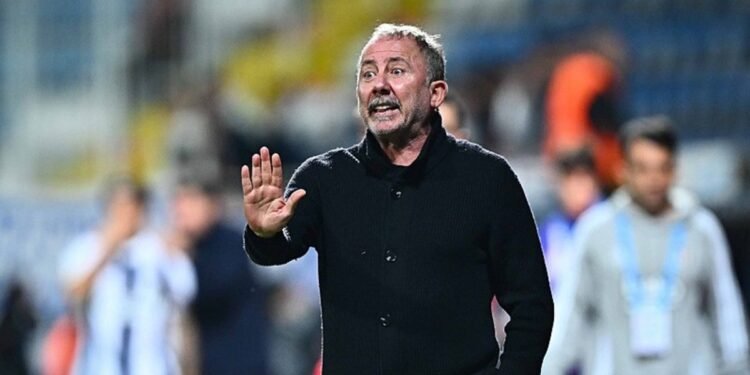 Beşiktaş’ta Sergen Yalçın’a büyük tepki! Eğer Fenerbahçe’ye kaybederse…
