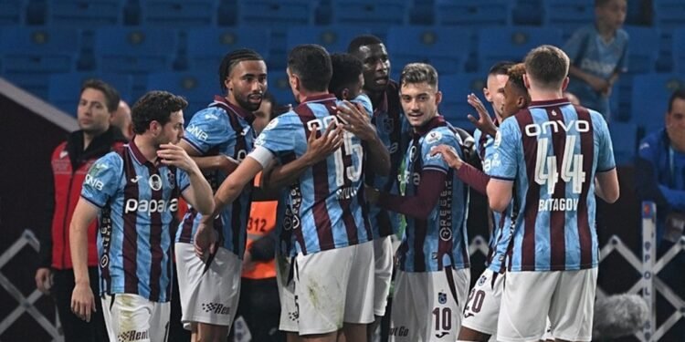 Fatih Tekke derbi planını belirledi! İşte Trabzonspor’un Galatasaray maçı muhtemel 11’i