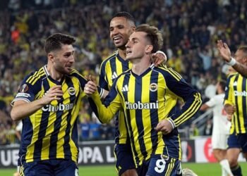 Fenerbahçe Süper Lig’de yarın Samsunspor’a konuk olacak