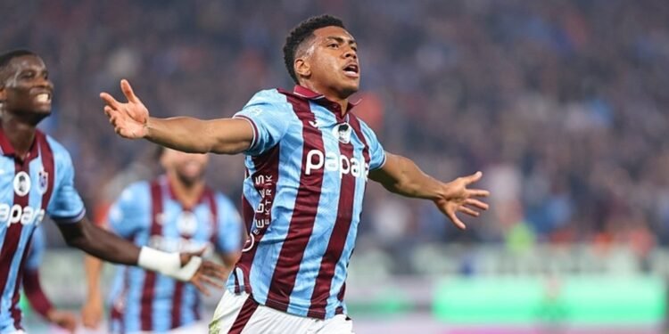 Fırtına golcü Augusto