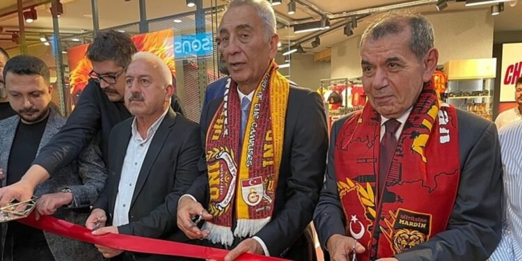 Galatasaray Kulübü Dursun Özbek Mardin’de GS Store mağazasının açılışını yaptı