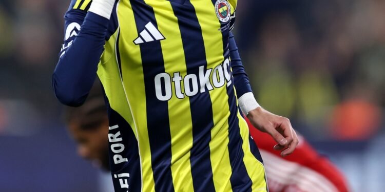 TRANSFER HABERİ – Fenerbahçe’de beklenen ayrılık yolda! Yeni adresi…