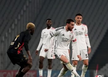 Beşiktaş deplasmanda Mısırlı.com.tr Fatih Karagümrük’ü 2-0 yendi