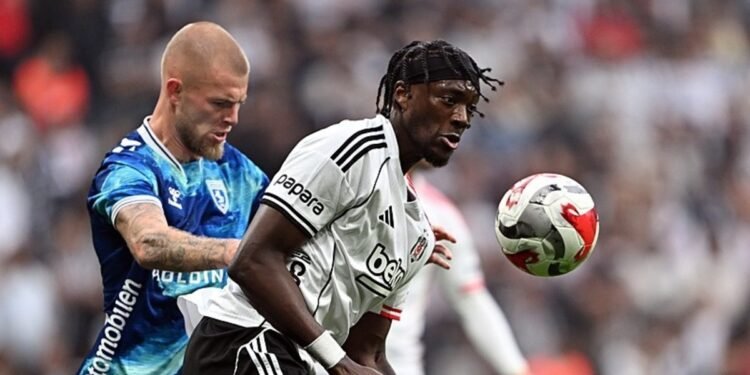 Beşiktaş–Samsunspor maçında tartışmalı an! VAR incelemesi penaltı çıkarmadı