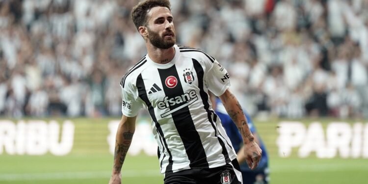 Beşiktaş’ta maç sonrası flaş açıklama! Rafa Silva ve transfer…