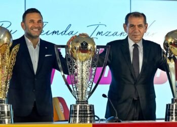 Dursun Özbek’ten Okan Buruk’a derbi morali!