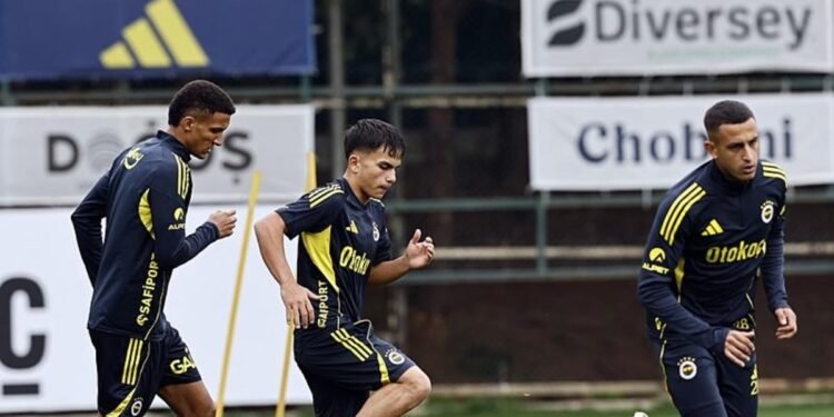 Fenerbahçe Çaykur Rizespor maçının hazırlıklarını sürdürdü