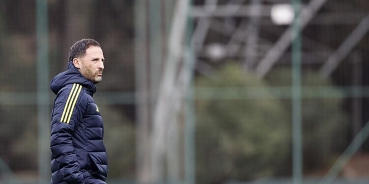 Fenerbahçe günü çift antrenmanla tamamladı