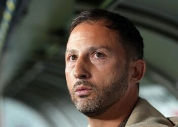 FENERBAHÇE HABERİ – Tedesco’nun hedefi Türkçe öğrenmek! Yedinci dile başladı