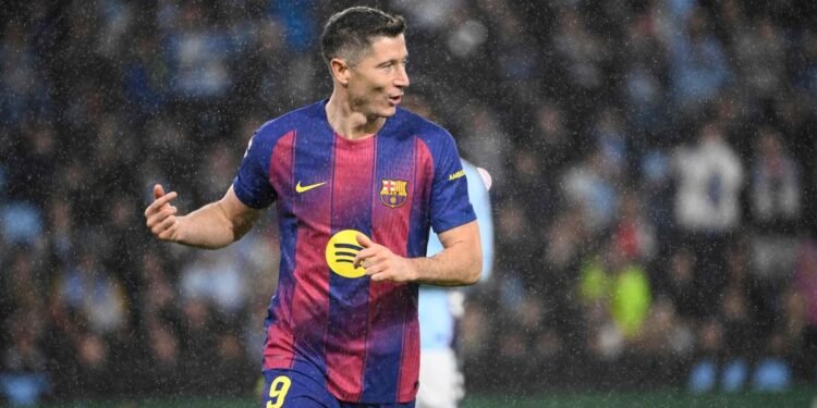 Fenerbahçe’de hedef varsa yoksa Lewandowski! Ara transferde…